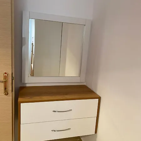 شقة Shahollari